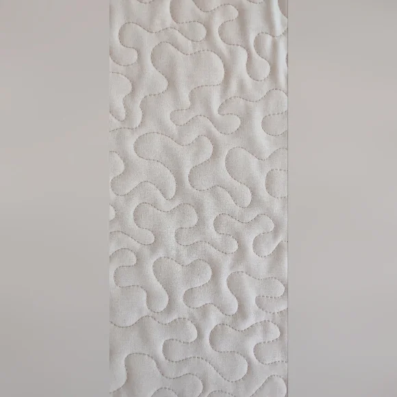 Beautiful Black & Gold! NEW HANDMADE Quilted Batik Table Runner - 12 X 46" - Picture 10 of 10